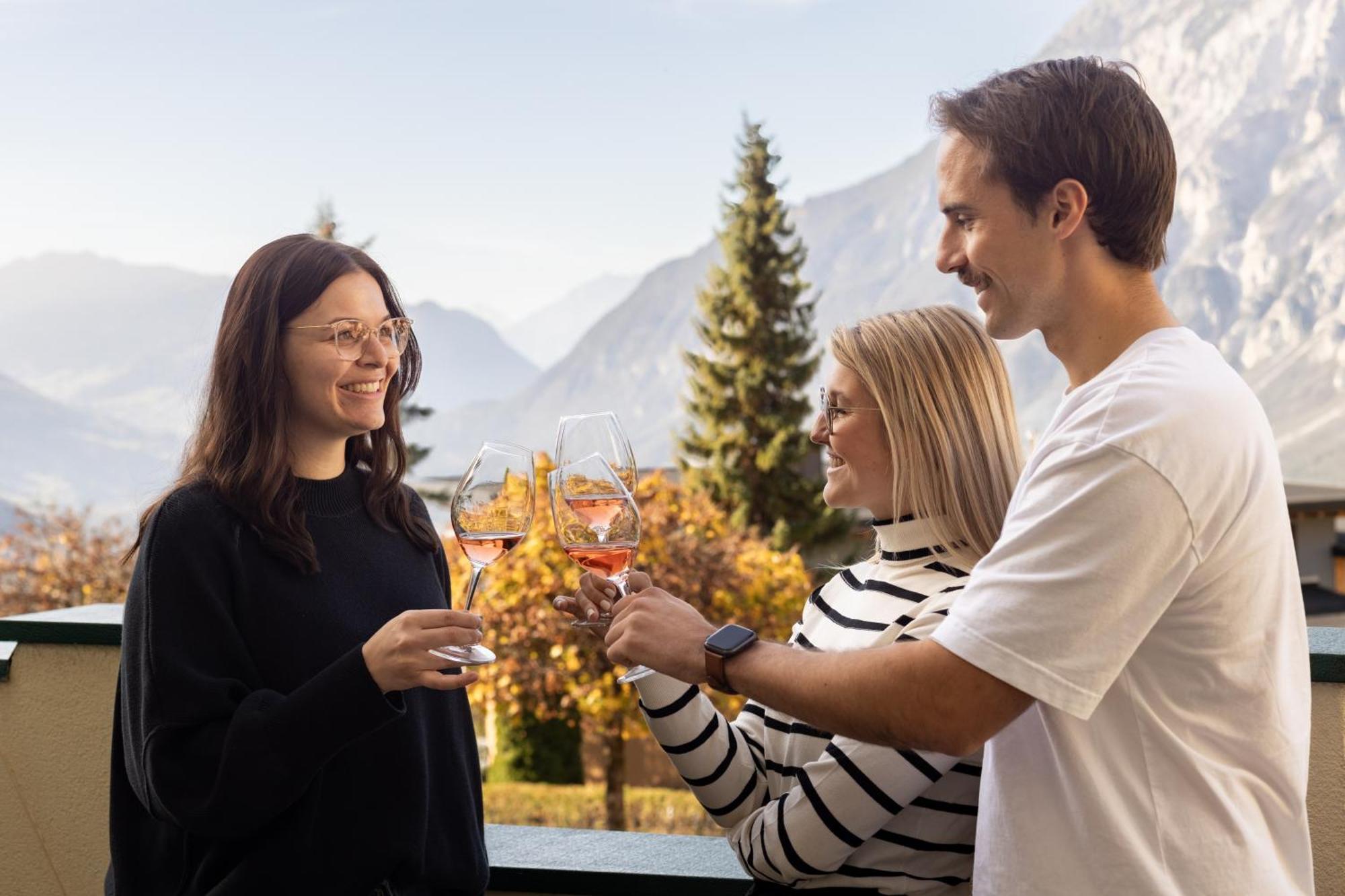 Das Schloessl Haiming Buitenkant foto